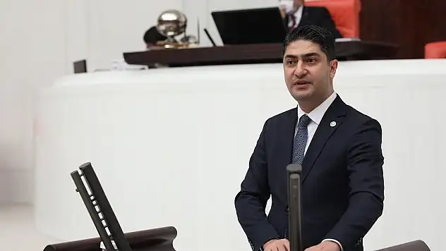 FAZIL SAY'IN 'FOTOĞRAFI BAHÇELİ ÇEKTİ' İDDİASINA MHP'Lİ ÖZDEMİR'DEN TEPKİ