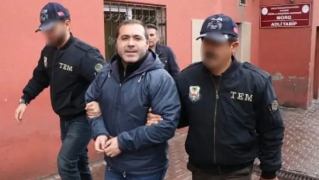FETÖ'den aranan eski emniyet müdürü kovalamaca sonucu yakalandı