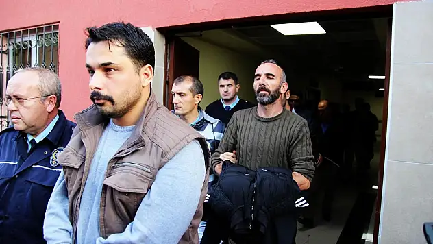 FETÖ/PDY SORUŞTURMASINDA AÇIĞA ALINAN 14 POLİS ADLİYEYE ÇIKARILDI