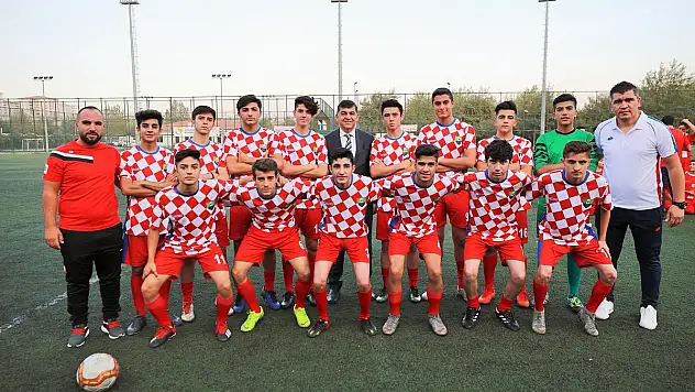 FUTBOLCULARDAN ASKER SELAMI