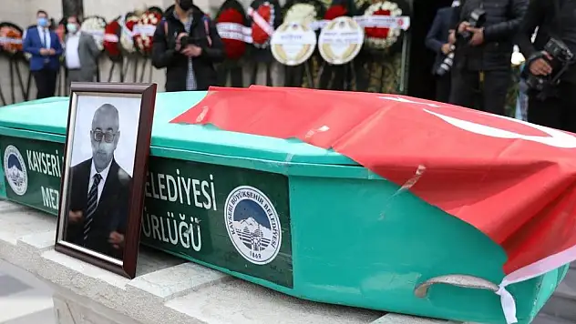 GAZETECİ VELİ ALTINKAYA SON YOLCULUĞUNA UĞURLANDI