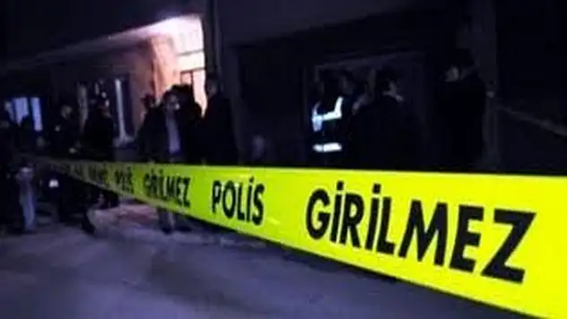 GAZİOSMANPAŞA'DA BİR BABA, 2 OĞLUNU BACAĞINDAN VURDU