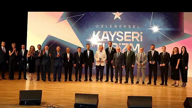 GELENEKSEL KAYSERİ TURİZM ÖDÜLLERİ TÖRENİ DÜZENLENDİ