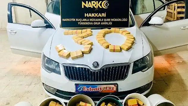 GELİN ARABASININ İÇİNDEN ÇIKANLAR POLİSİ ŞAŞKINA ÇEVİRDİ!