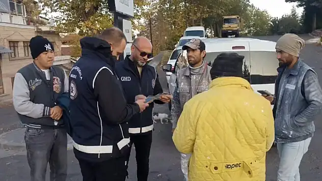 Göç İdaresi açıkladı! 2025 yılında kaç düzensiz göçmen yakalandı?
