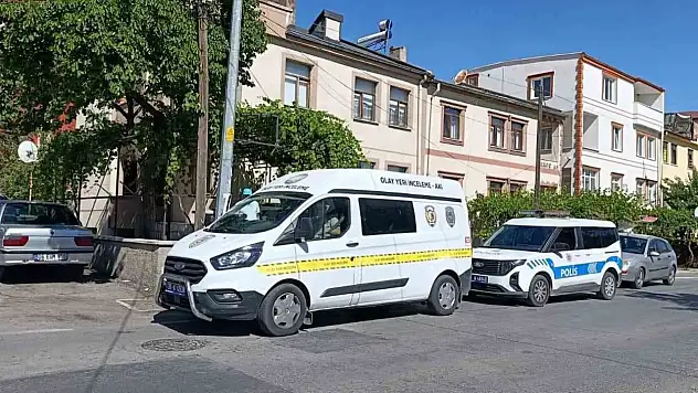Kayseri'de göğsünden bıçaklanan genç yaralandı