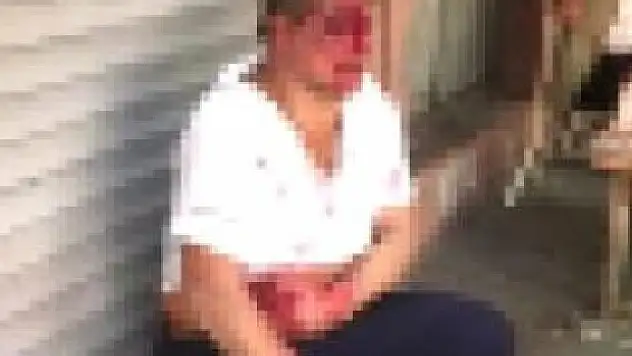 küçük çocuğu taciz eden sapığı dövüp bıçakladılar