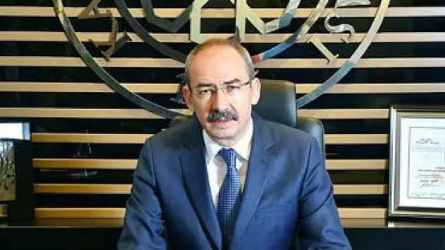 GÜLSOY: 'İŞYERİ VE TİCARİ KURULUŞLARDA TÜRKÇE TABELA KULLANILMALI'