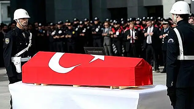 Hakkari'de Askeri Araç Devrildi: 2 Şehit, 7 Yaralımız Var