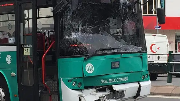 HALK OTOBÜSLERİ ZİNCİRLEME KAZA YAPTI