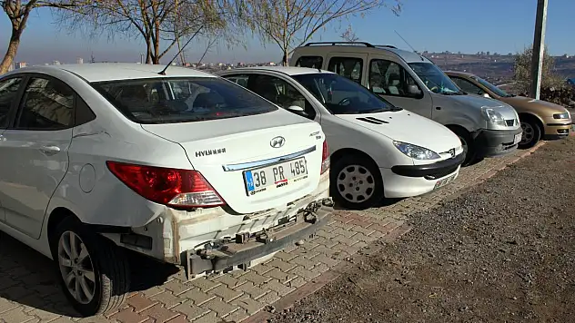 Halk otobüsü, 6 otomobili ezdi