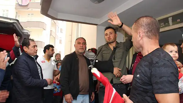 HAREKAT GAZİSİNE ÇOŞKULU KARŞILAMA!