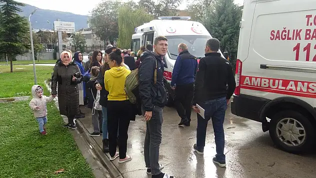 HAVUZDA BÜYÜK PANİK...ONLARCA ÇOCUK HASTANELİK OLDU