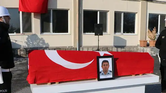 HAYATINI KAYBEDEN POLİS MEMURUNA GÖZÜ YAŞLI VEDA