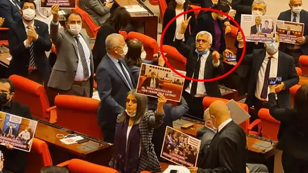 HÜKÜM MECLİS'TE OKUNDU, HDP'Lİ İSMİN VEKİLLİĞİ DÜŞTÜ