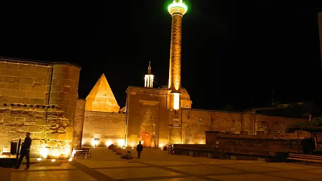 Hunat Camii Sabah Ezanı