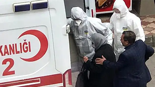 HUZUREVİNE KONTROLE GİDEN DOKTOR, 54 YAŞLIYA KORONA VİRÜS BULAŞTIRDI
