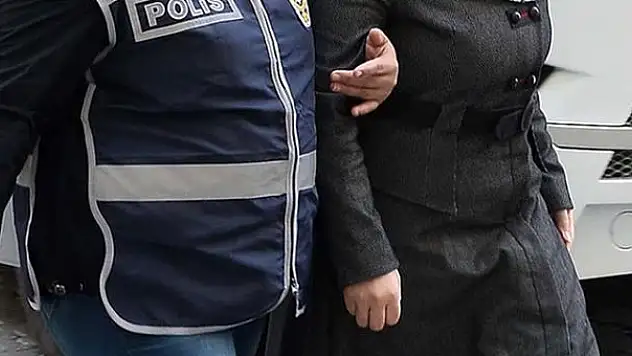 ''HZ SÜLEYMAN'IN KIZIYIM'' DİYEREK İNSANLARA KANINI İÇİRDİ