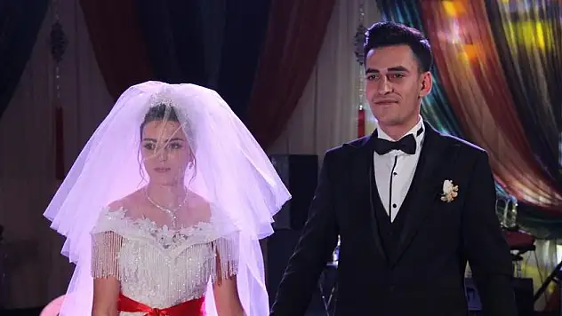 İÇER AİLESİNİN MUTLU GÜNÜ
