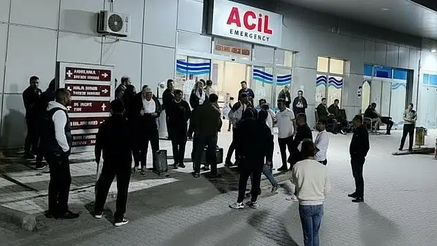 İki grup hastanede bir birine saldırdı