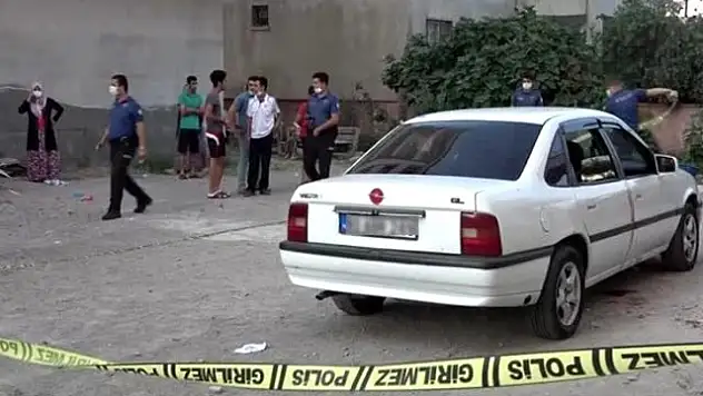 İLİŞKİSİNİN BİTMESİNE SEBEP OLARAK GÖRDÜ, KURŞUN YAĞDIRDI