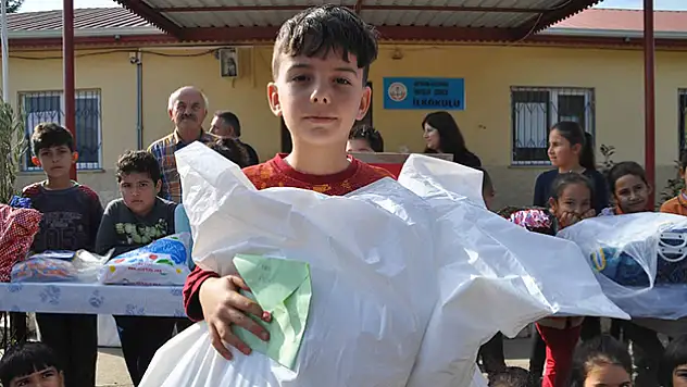İlkokul öğrencisinden Mehmetçiğe duygulandıran hediye