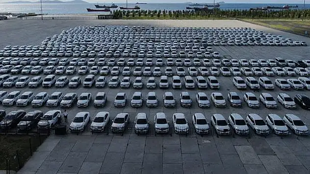 İMAMOĞLU, 35 USULSÜZLÜK DOSYASINI İÇİŞLERİ BAKANLIĞI'NA VERDİ