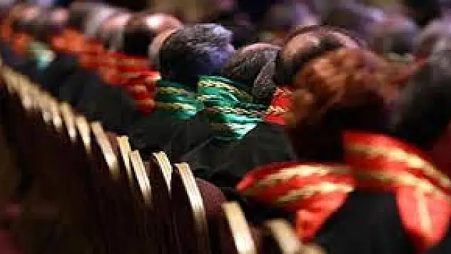 İmzalar Atıldı! Yargı Mensuplarının 35 Yaşına Kadar Askere Gitmeleri Ertelendi