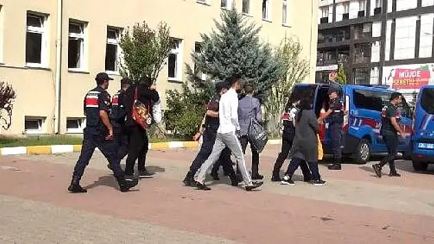 İŞ ADAMINI BAGAJA KİTLEYİP KAÇTILAR