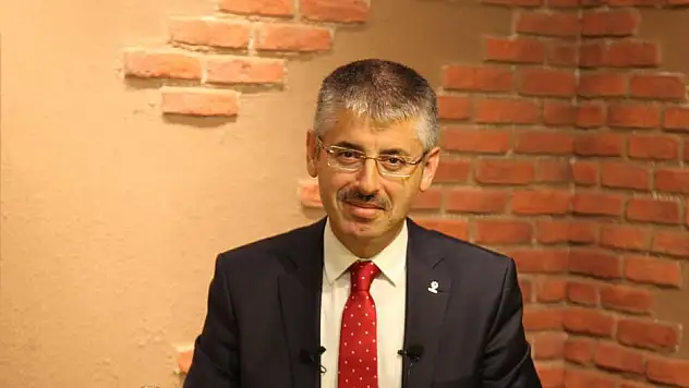 İŞ BAŞVURUSU YAPAN 600 KİŞİDEN 400'Ü 'REFERANSIM ŞABAN ÇOPUROĞLU' DEMİŞ'