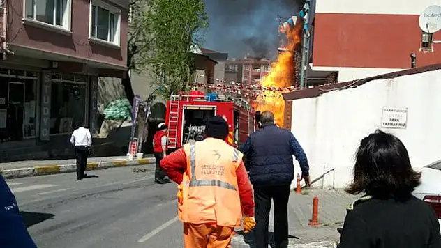 İSTANBUL'DA İSKİ ÇALIŞMALARI SIRASINDA PATLAMA MEYDANA GELDİ