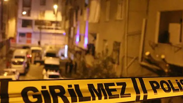 İstanbul'da Katliam! 2'si Öz Oğlu Olmak Üzere 5 Kişiyi Öldüren Katil Zanlısı Yakalandı