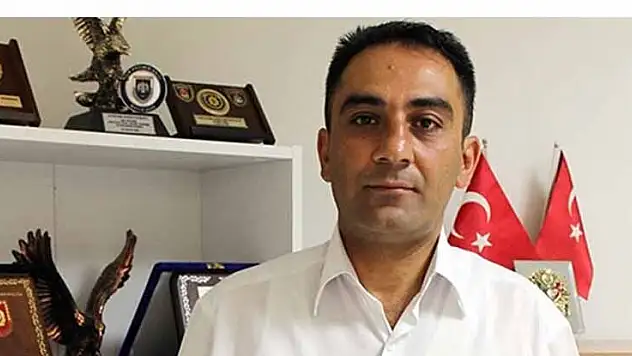 İYİ PARTİ İL BAŞKANI ATAMAN, TRAMVAYA BİNDİ