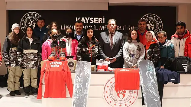 KABAKCI'DAN KAYAK SPORCULARINA MALZEME DESTEĞİ