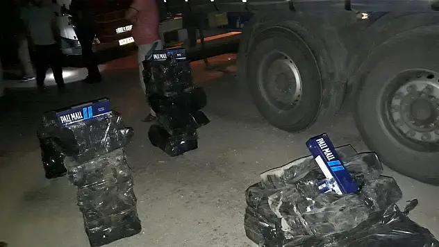 Kaçak sigara getiren 4'ü İranlı 6 şüpheli yakalandı