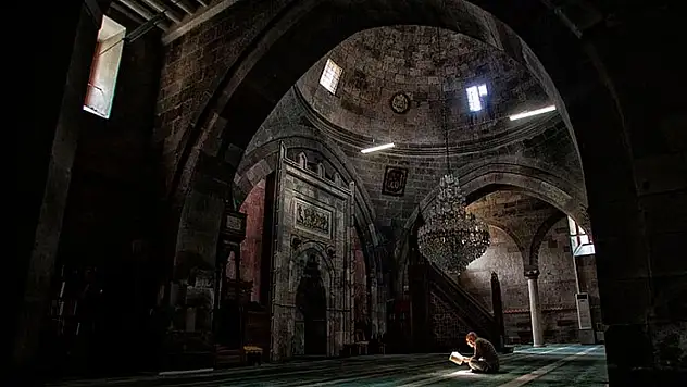 Kadir Gecesi bu gece idrak edilecek