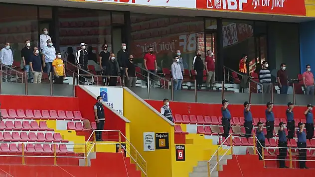 KADİR HAS STADYUMU TARAFTARLA BULUŞTU
