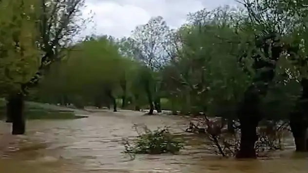 Kastamonu'da kuvvetli sağanak hayatı olumsuz etkiledi