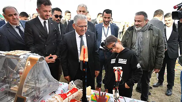 KAYSERİ BİLİM ŞENLİĞİ, YÜZ BİNLERCE BİLİM MERAKLILARINI AĞIRLADI