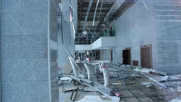 KAYSERİ BÖLGE ADLİYE MAHKEMESİNİN ÇATISI ÇÖKTÜ