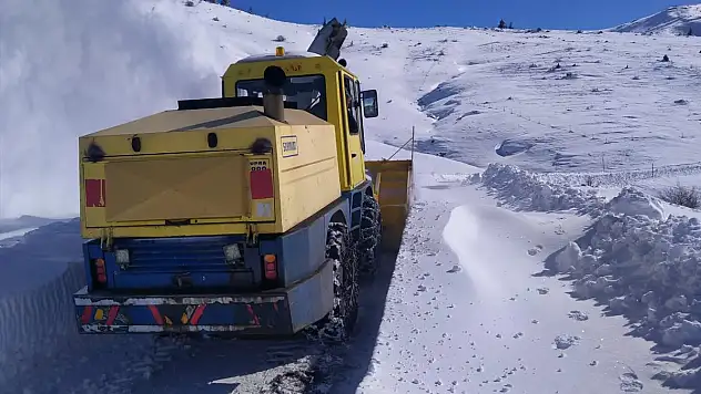 KAYSERİ BÜYÜKŞEHİR, 16 İLÇEDE KAPALI YOL BIRAKMADI