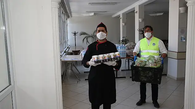 KAYSERİ BÜYÜKŞEHİR BELEDİYESİ'NDEN İFTAR YEMEĞİ