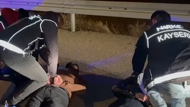 Kayseri'de 1 kilogram narkotik maddenin piyasada sürülmesi engellendi