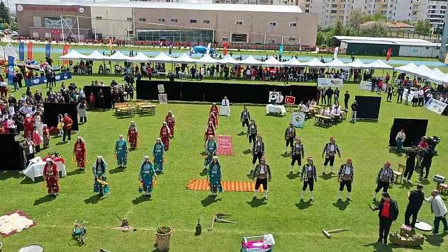 Kayseri'de 19 Mayıs coşkuyla kutlandı