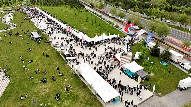 Kayseri'de 2. Geleneksel Havacılık Festivali gerçekleştirildi