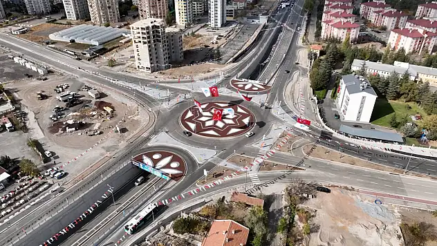 Kayseri'de 29 Ekim Katlı Kavşağı hizmete açıldı