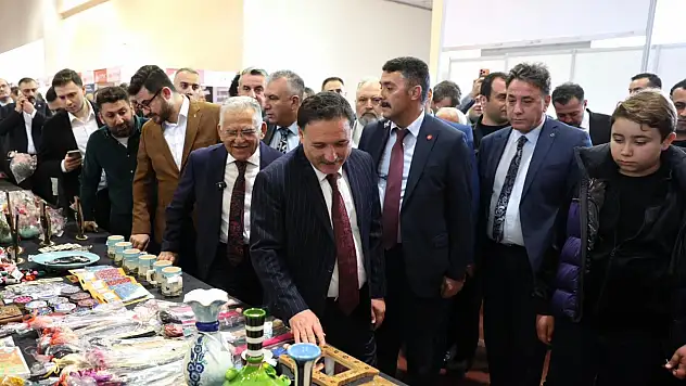Kayseri'de 8. Kitap Fuarı ziyaretçilere kapılarını açtı