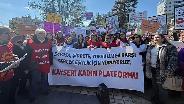 Kayseri'de 8 Mart Dünya Kadınlar Günü yürüyüşü