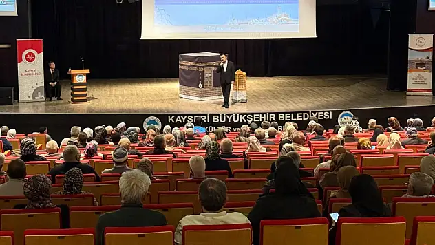 Kayseri'de hacı adaylarına seminer verildi