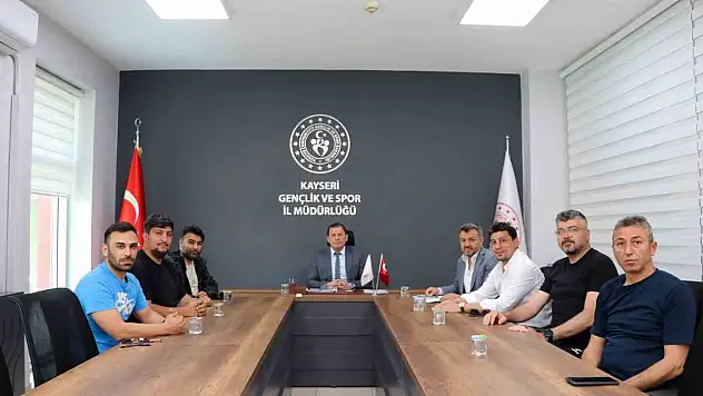 Kayseri'de kayak sporunun geleceği masaya yatırıldı